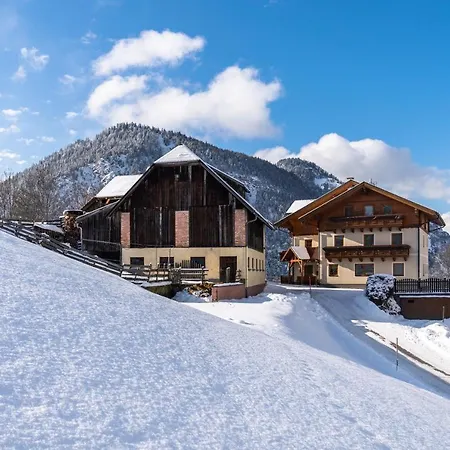 לינה וארוחת בוקר Mittergruberhof 3*